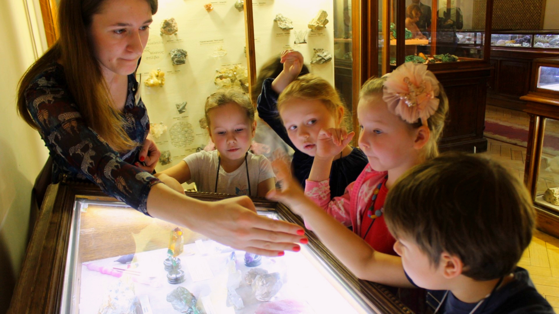 Детская экскурсия для дошкольников в Геологическом музее им В.И. Вернадского (Москва)